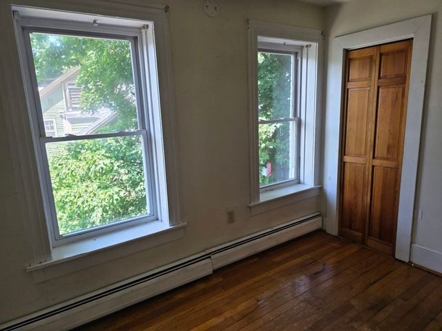 16 School Street, Brattleboro, VT 05301