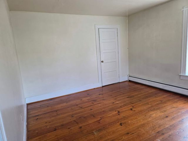 16 School Street, Brattleboro, VT 05301