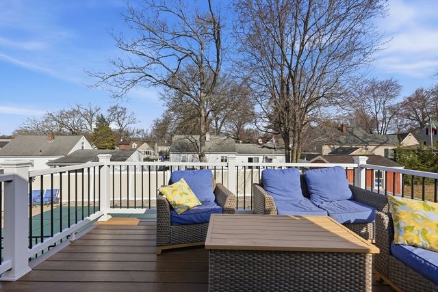28 Drumlin Rd, Springfield, MA 01108