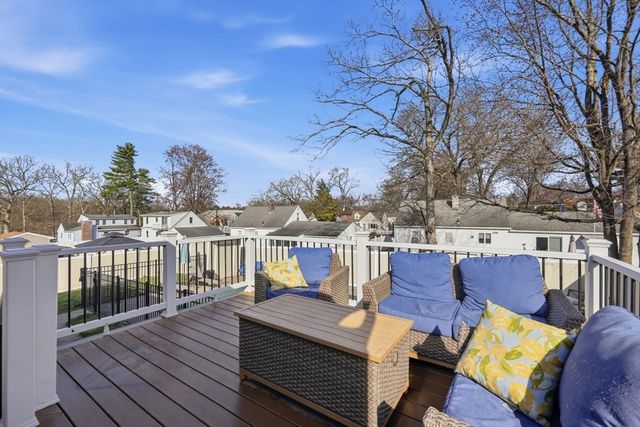 28 Drumlin Rd, Springfield, MA 01108