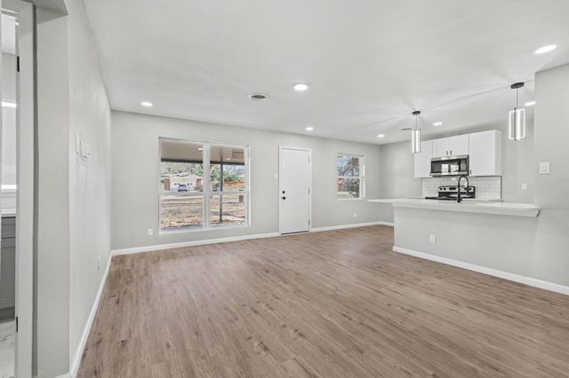 1303 Cloverdale Drive, Richardson, TX 75080