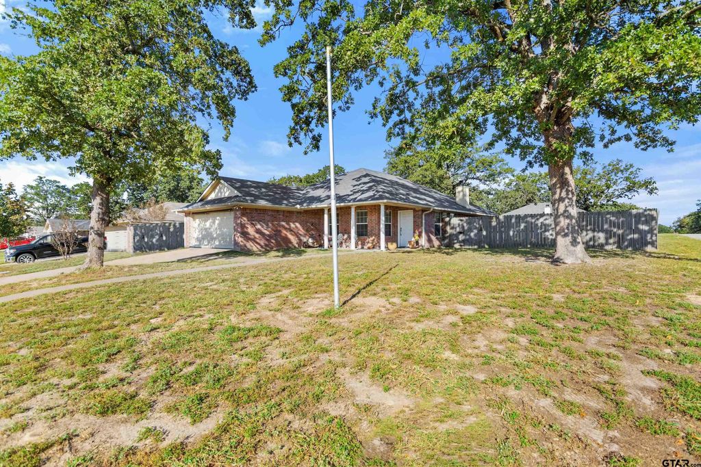 501 Asher, Lindale, TX 75771
