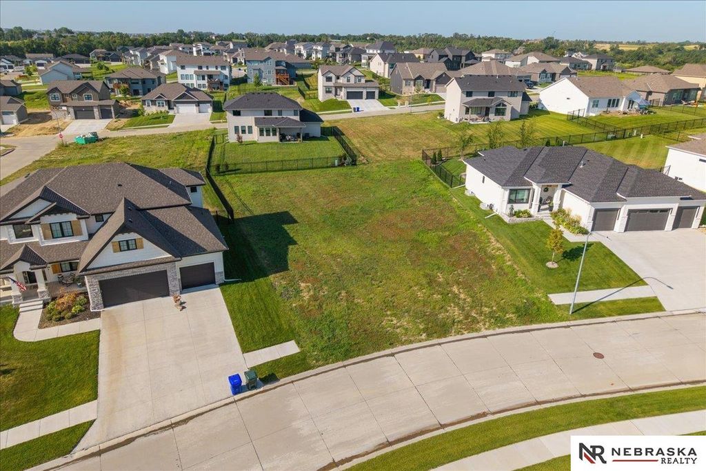 17007 Emma Street, Bennington, NE 68007