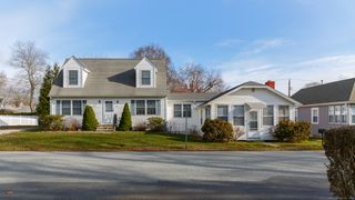 20 Portland Avenue, Old Lyme, CT 06371