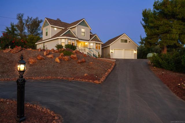 1214 Cook St., Ramona, CA 92065