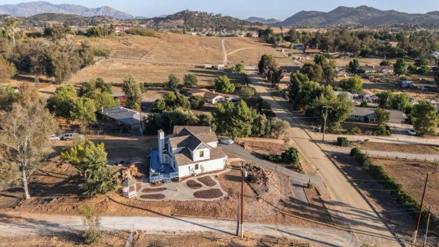 1214 Cook St., Ramona, CA 92065