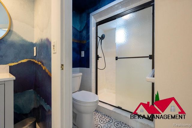 6005 Upper Straits Boulevard, West Bloomfield, MI 48324