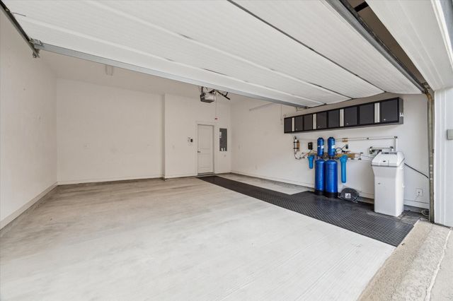 2714 Strathwood Lane, Houston, TX 77082