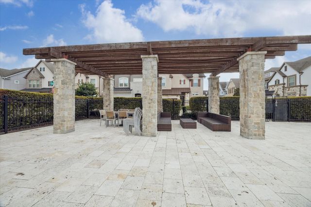 2714 Strathwood Lane, Houston, TX 77082