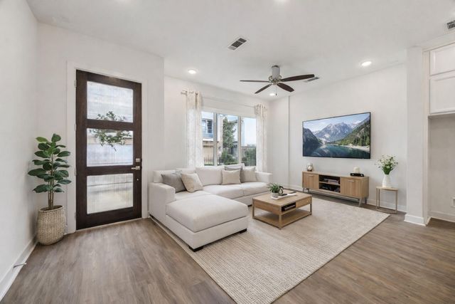 2714 Strathwood Lane, Houston, TX 77082