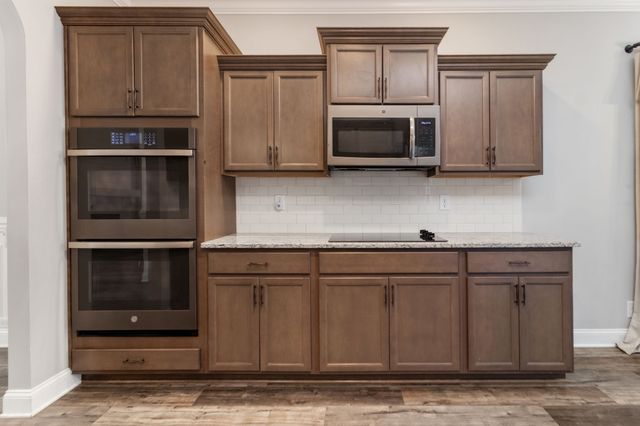 1072 Chagford Dr, Clarksville, TN 37043