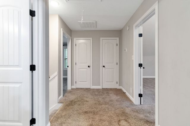 1072 Chagford Dr, Clarksville, TN 37043