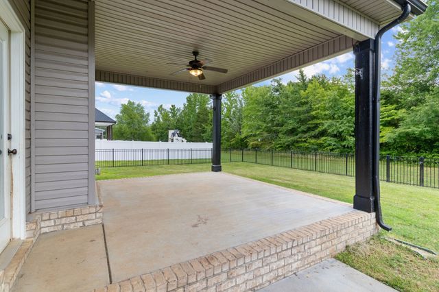 1072 Chagford Dr, Clarksville, TN 37043