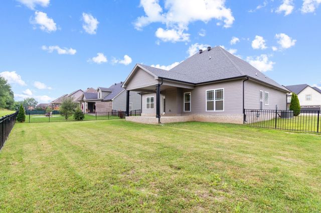 1072 Chagford Dr, Clarksville, TN 37043