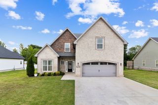 1072 Chagford Dr, Clarksville, TN 37043