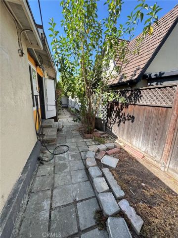 2790 mataro, Pasadena, CA 91107
