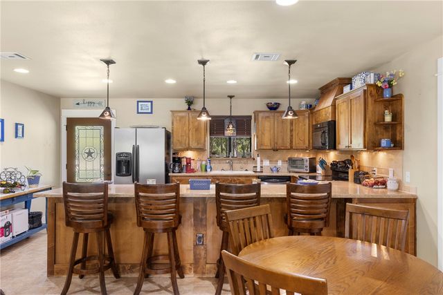 6481 Private Road 2003, Caldwell, TX 77836