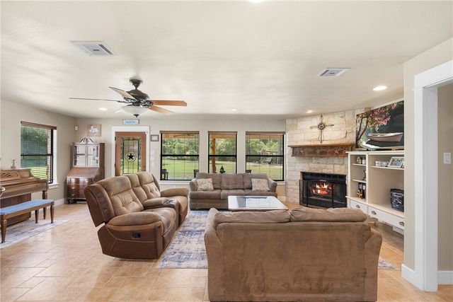 6481 Private Road 2003, Caldwell, TX 77836