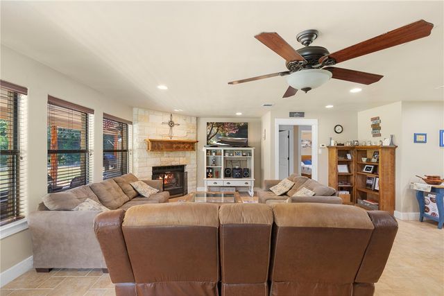 6481 Private Road 2003, Caldwell, TX 77836