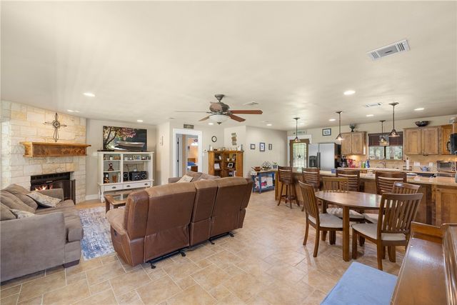 6481 Private Road 2003, Caldwell, TX 77836