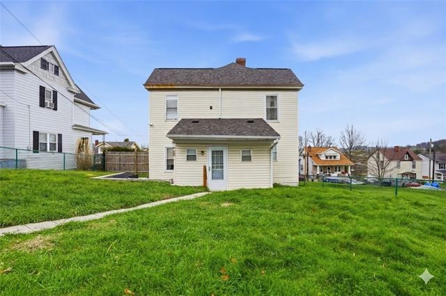 32 Shannon Ave, City Of Washington, PA 15301