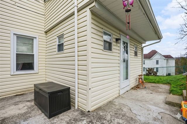 32 Shannon Ave, City Of Washington, PA 15301
