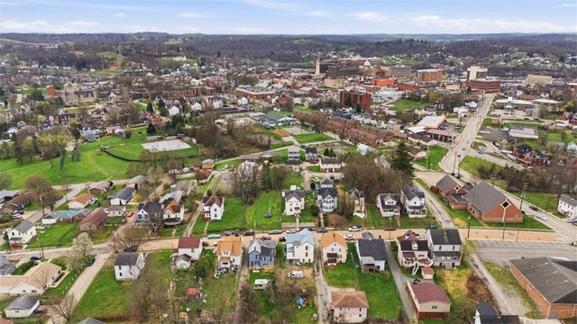 32 Shannon Ave, City Of Washington, PA 15301