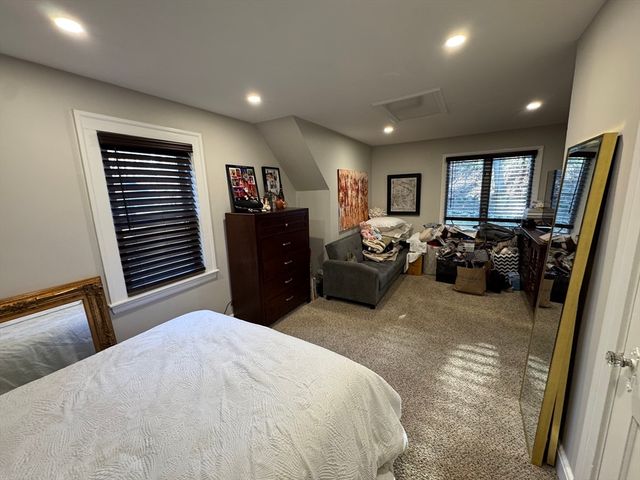 79 Burlington Rd, Bedford, MA 01730