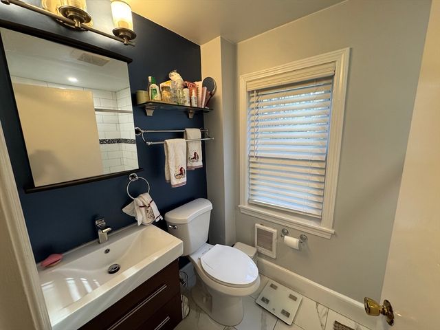 79 Burlington Rd, Bedford, MA 01730