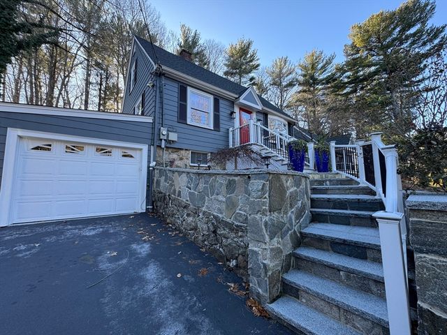 79 Burlington Rd, Bedford, MA 01730