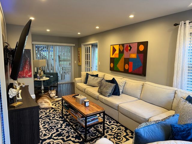 79 Burlington Rd, Bedford, MA 01730