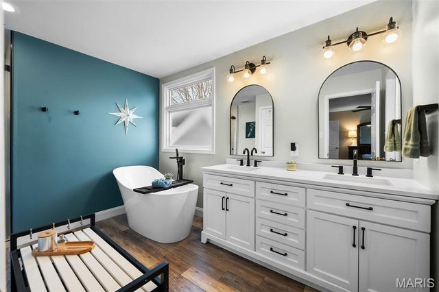 3511 Georgetowne Village Drive, Manchester, MO 63088