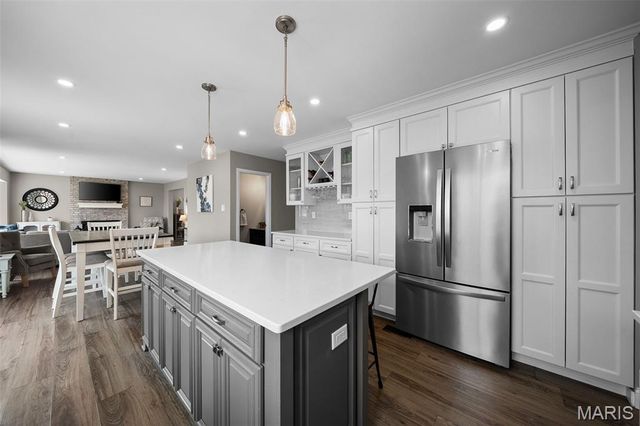 3511 Georgetowne Village Drive, Manchester, MO 63088