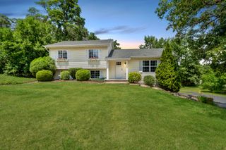 5584 E 989 N, Demotte, IN 46310