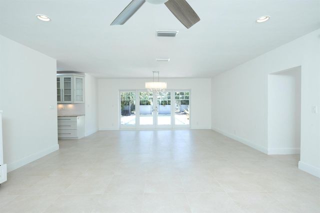 1635 Seabreeze Boulevard, Fort Lauderdale, FL 33316