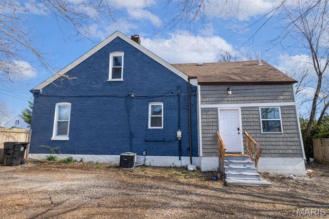 22 S 15th Street, Belleville, IL 62220