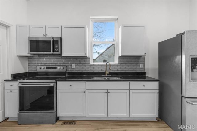 22 S 15th Street, Belleville, IL 62220