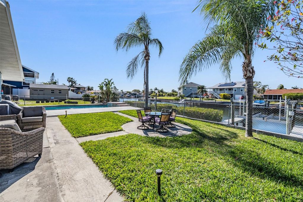 Image 16 of property listing at 5001 MARLIN DRIVE, New Port Richey, FL 34652