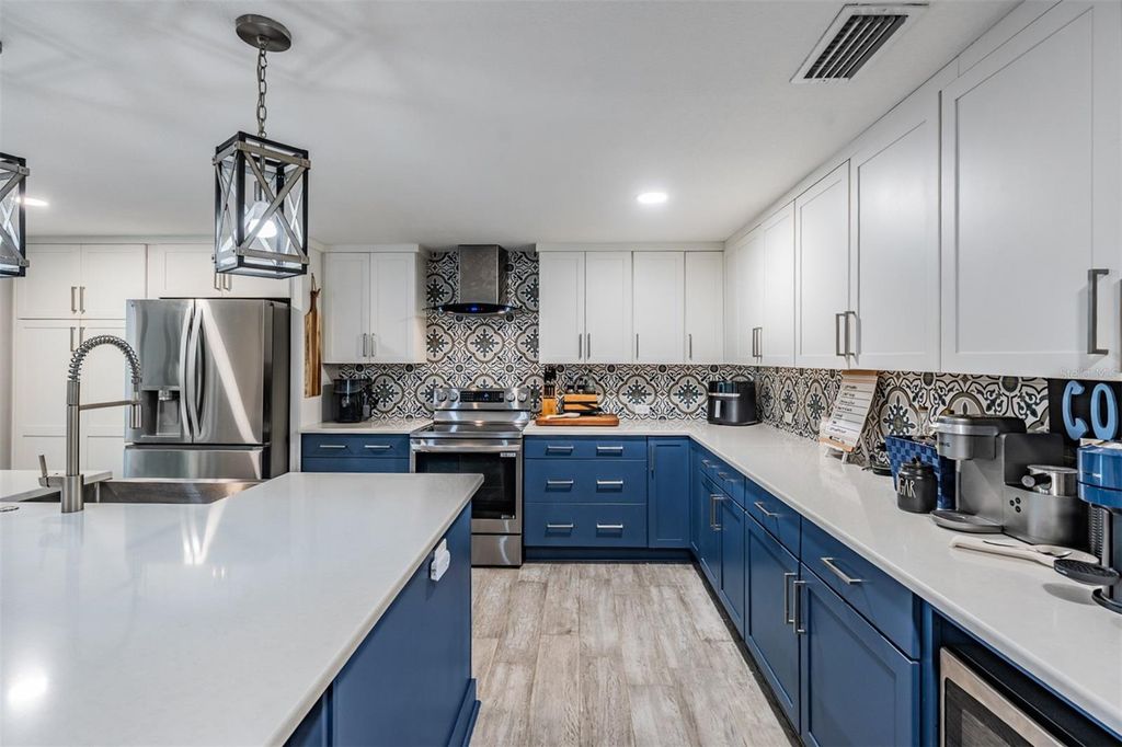 Image 24 of property listing at 5001 MARLIN DRIVE, New Port Richey, FL 34652