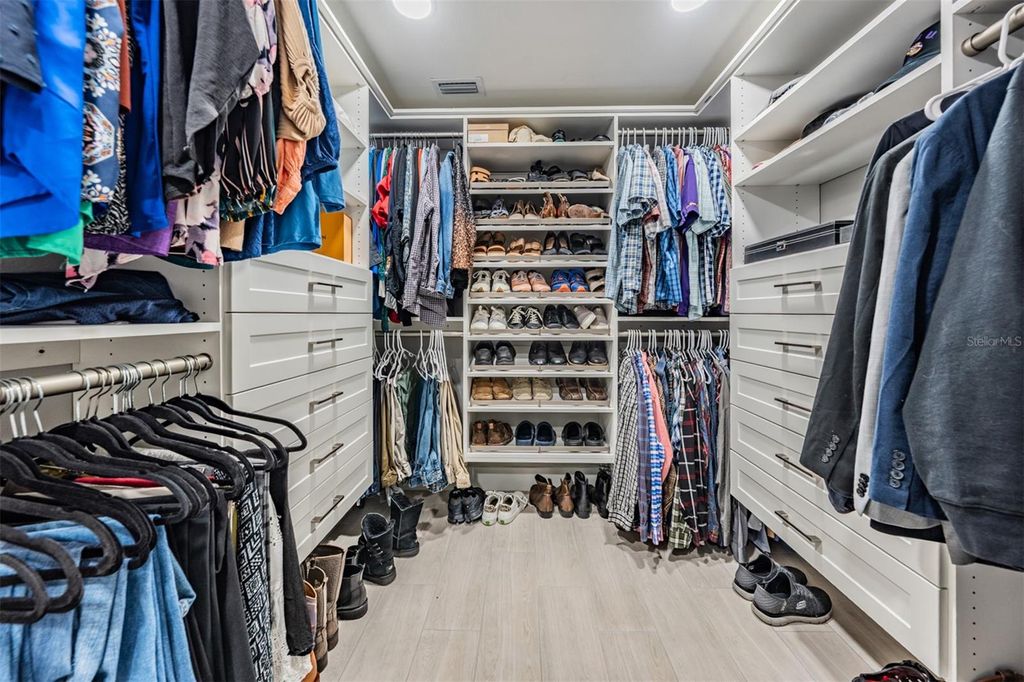 Image 34 of property listing at 5001 MARLIN DRIVE, New Port Richey, FL 34652