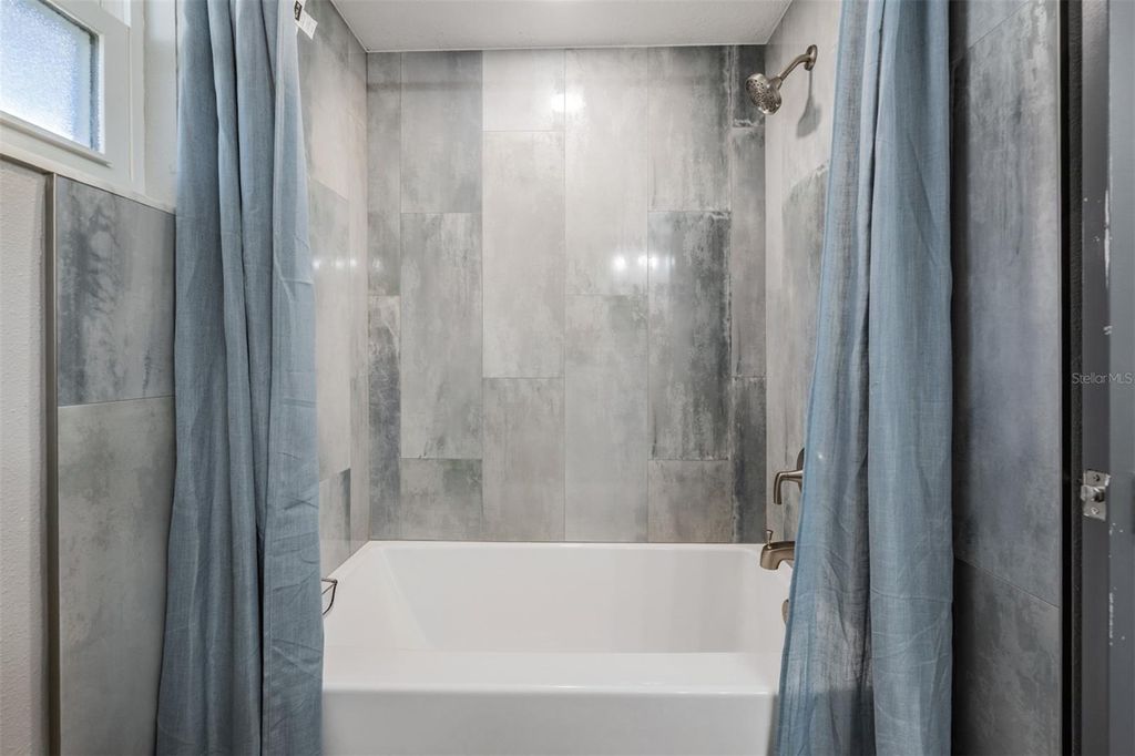 Image 38 of property listing at 5001 MARLIN DRIVE, New Port Richey, FL 34652