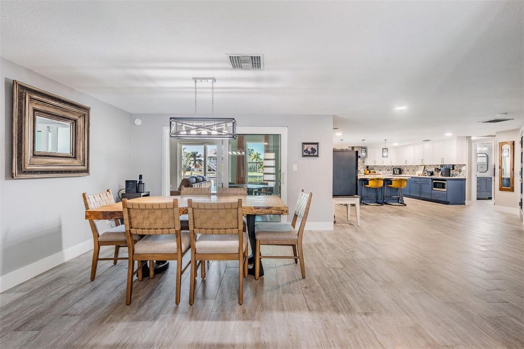 Image 9 of property listing at 5001 MARLIN DRIVE, New Port Richey, FL 34652