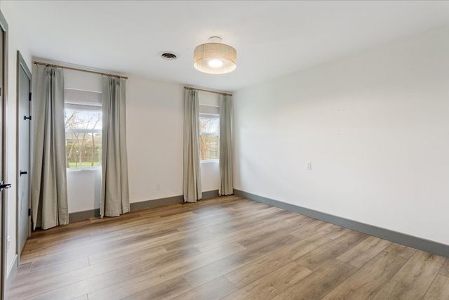 9118 Red Oak Drive, Woodway, TX 76712