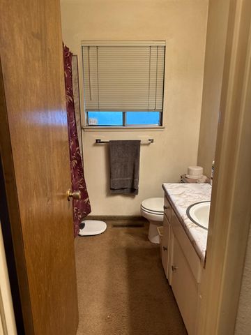 21863 N Bruella Rd, Acampo, CA 95220