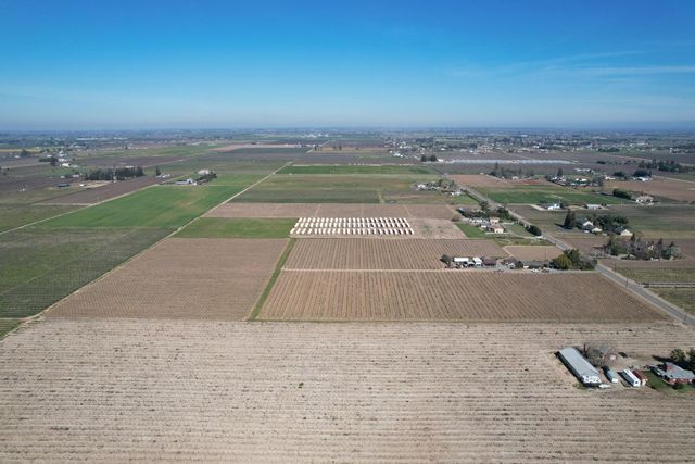 21863 N Bruella Rd, Acampo, CA 95220