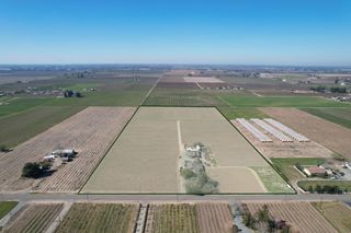 21863 N Bruella Rd, Acampo, CA 95220