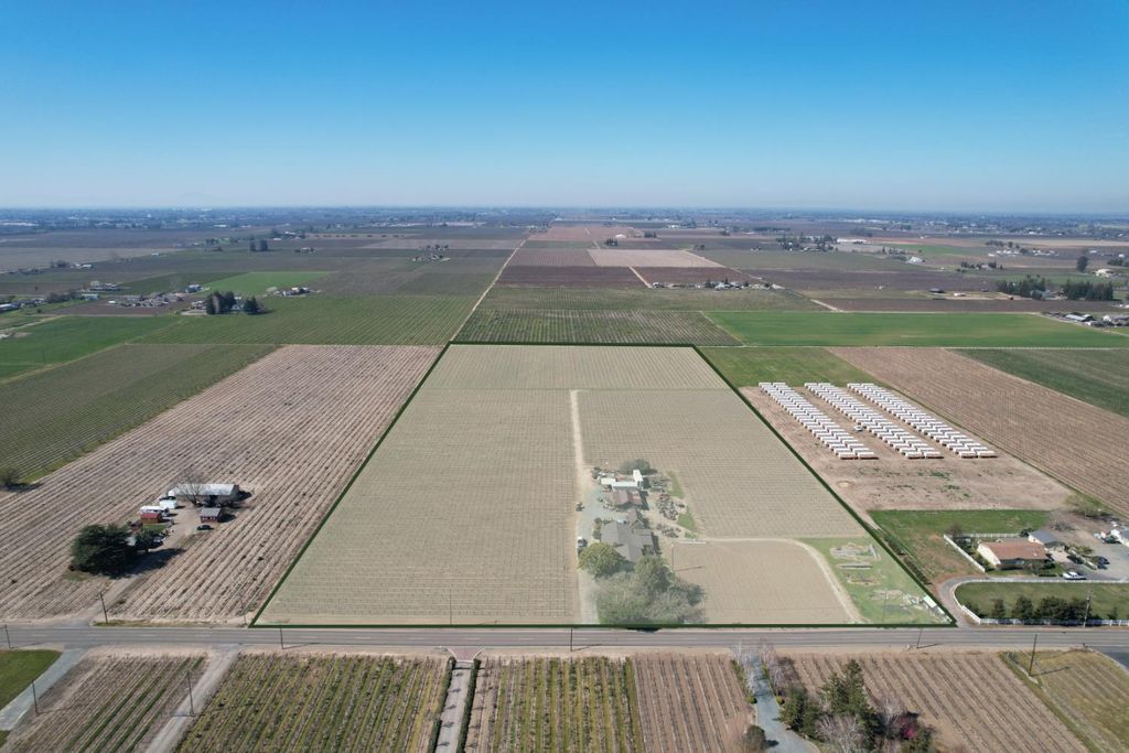 21863 N Bruella Rd, Acampo, CA 95220