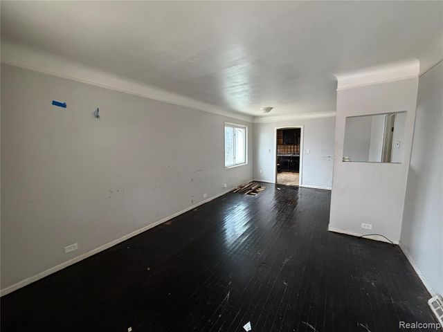 8249 Packard Avenue, Warren, MI 48089