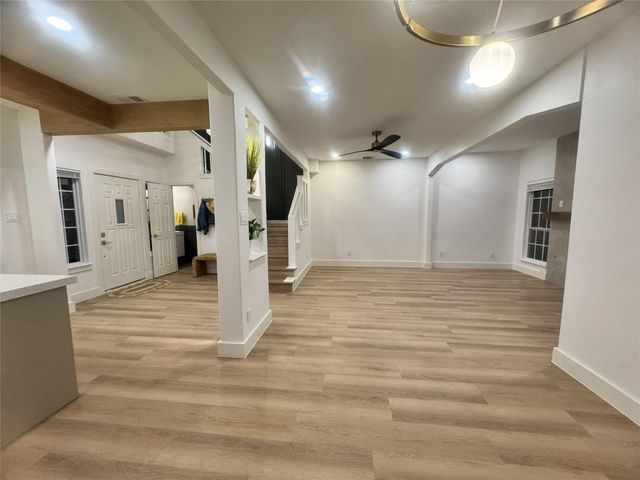 516 S Post Oak Lane 9, Houston, TX 77056