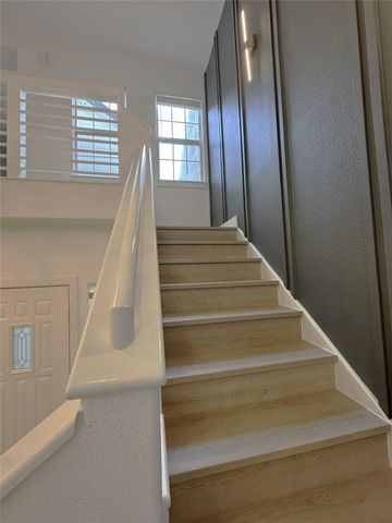 516 S Post Oak Lane 9, Houston, TX 77056